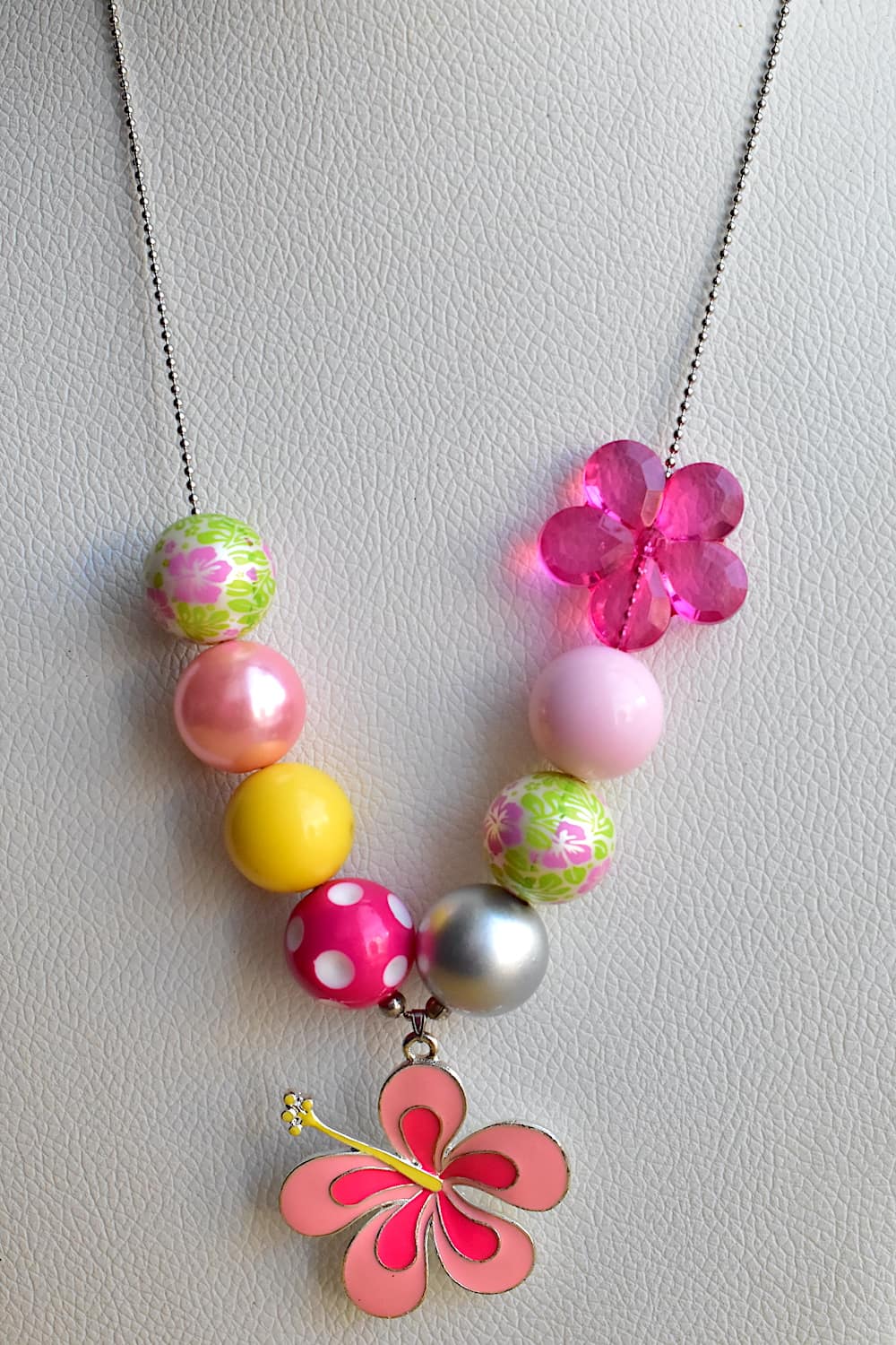 hibiscus floral necklace