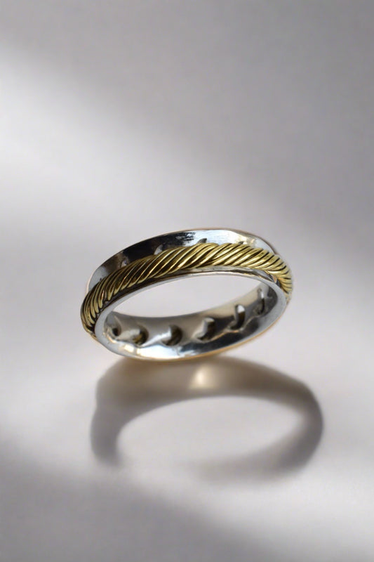 silver finger ring