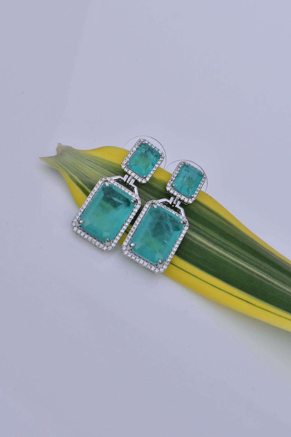 drop earrings