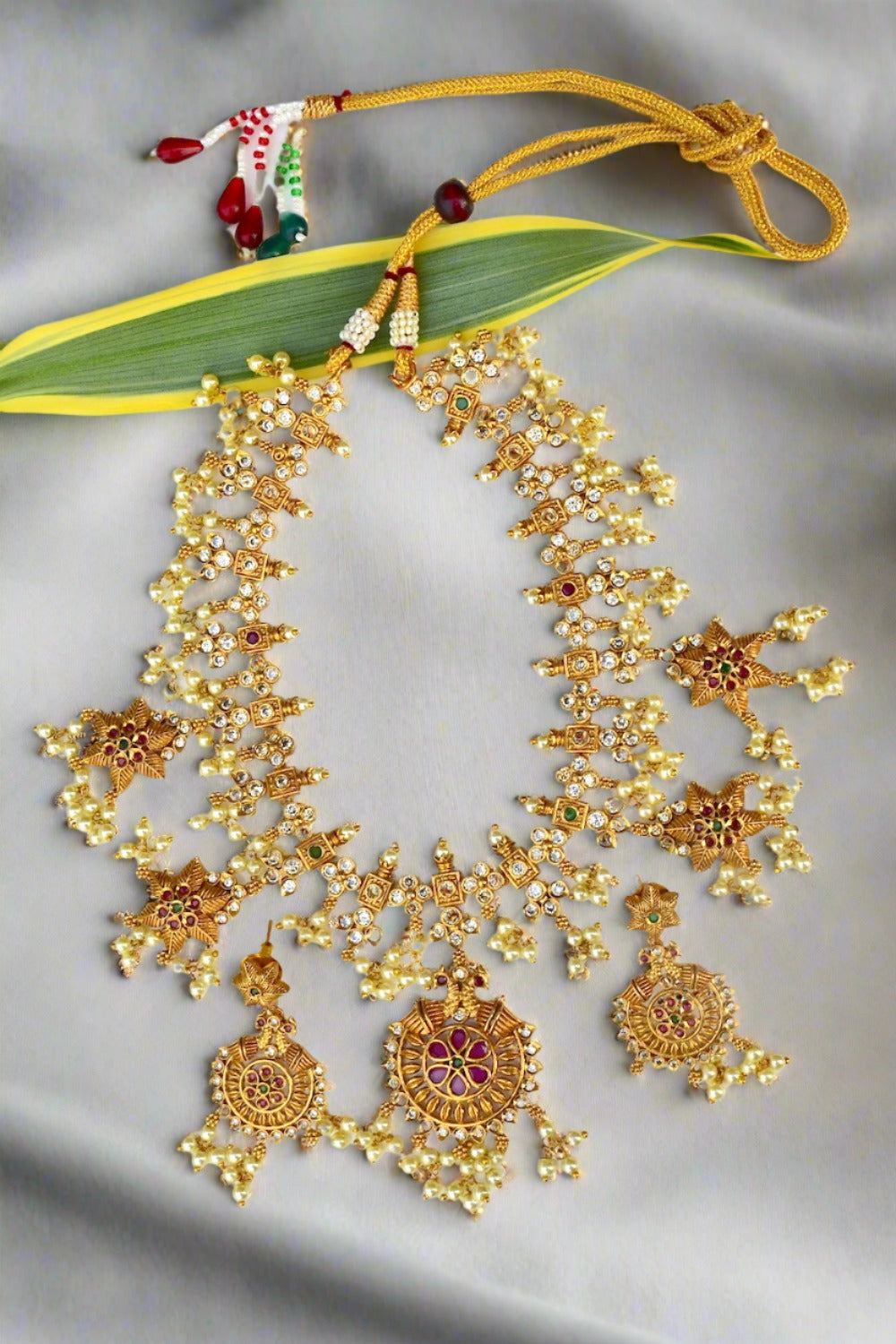 Temple Choker Necklace Earrings Set tchnes230936