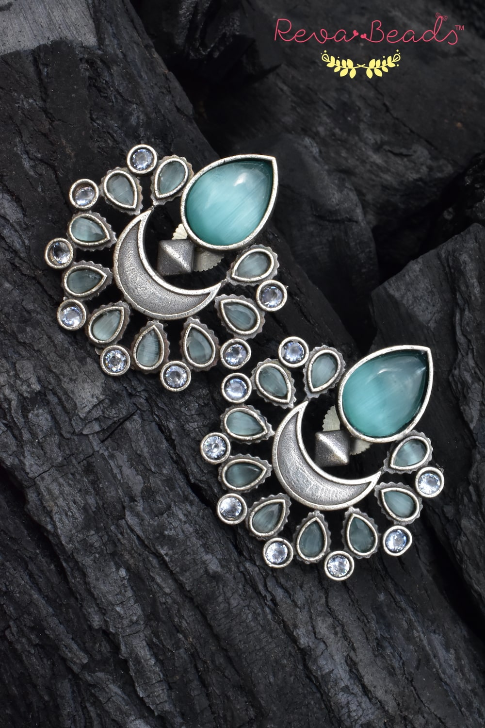 oxidised studs