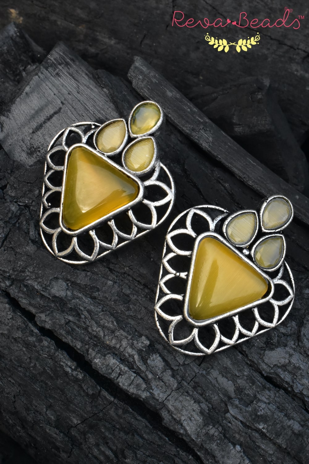 mehendi earrings