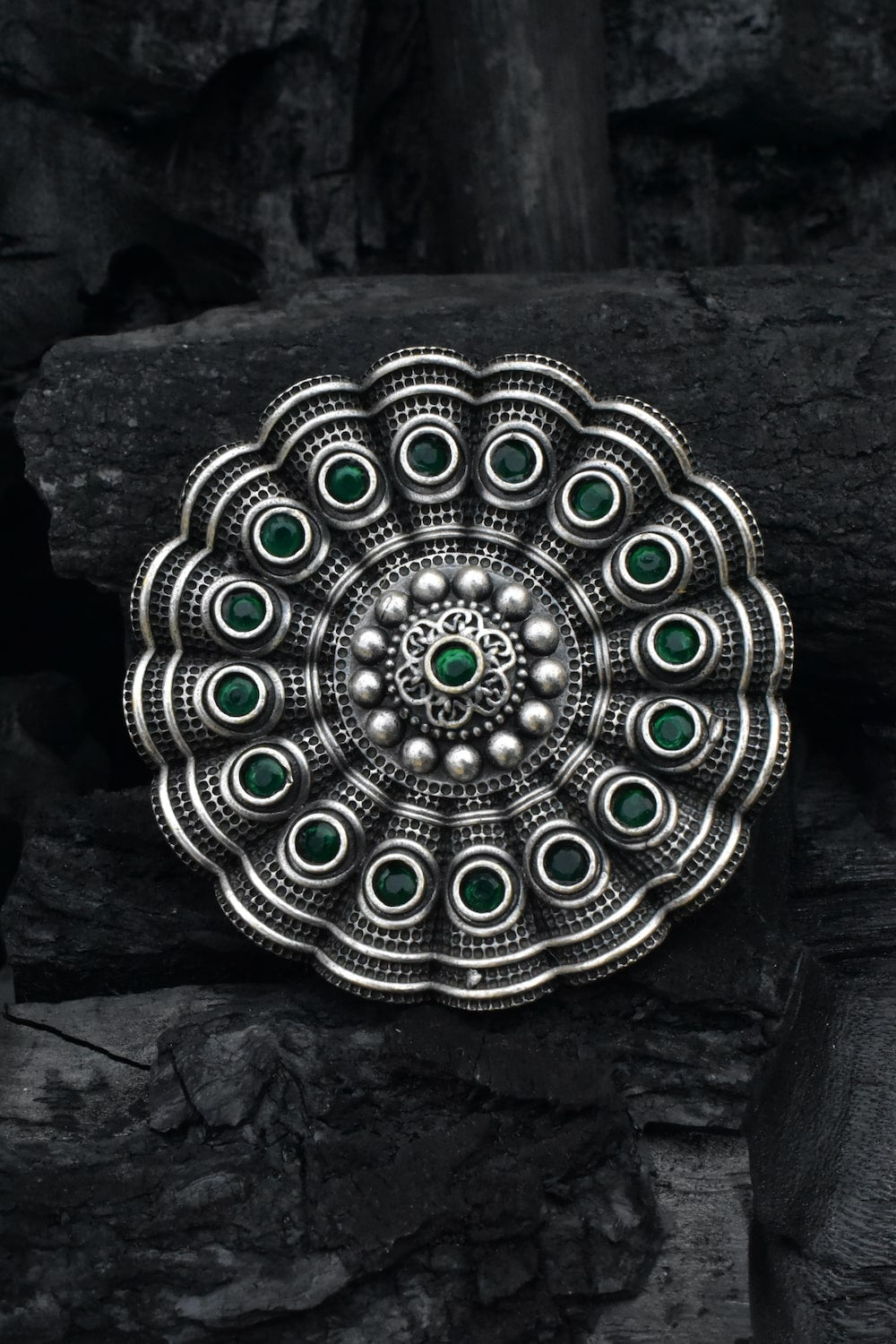 green vintage polish finger ring