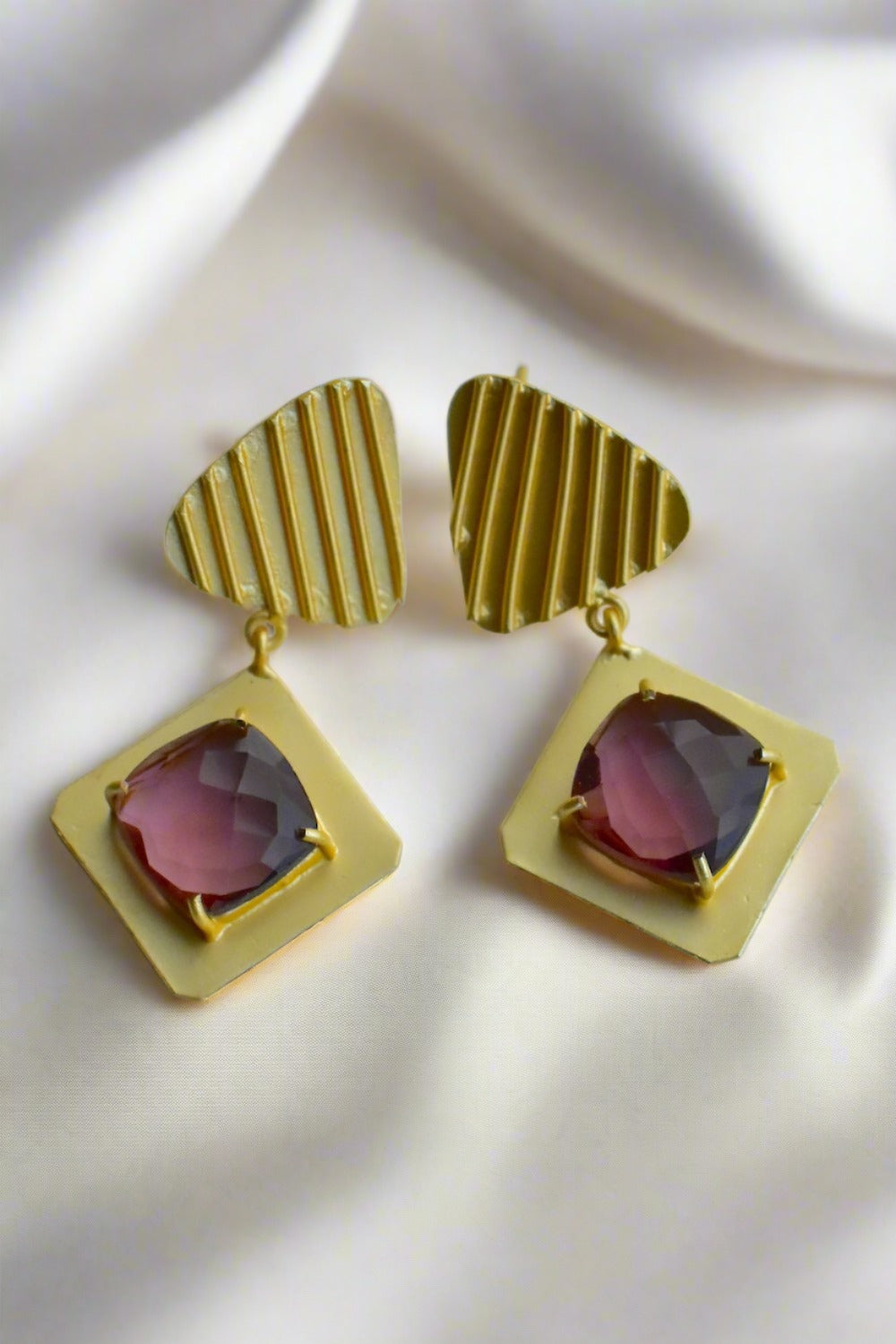 amethyst stone studded