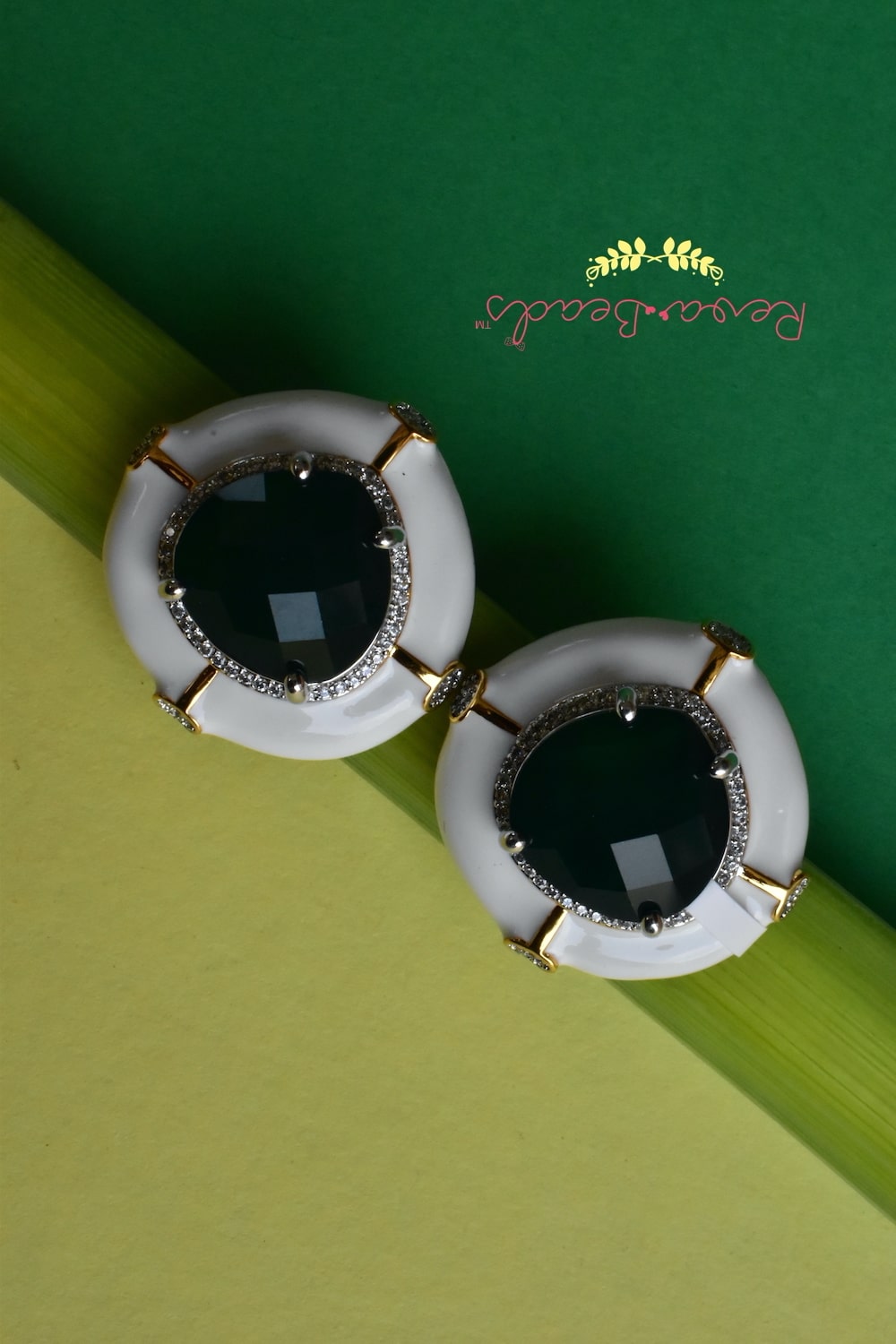 emerald green earrings