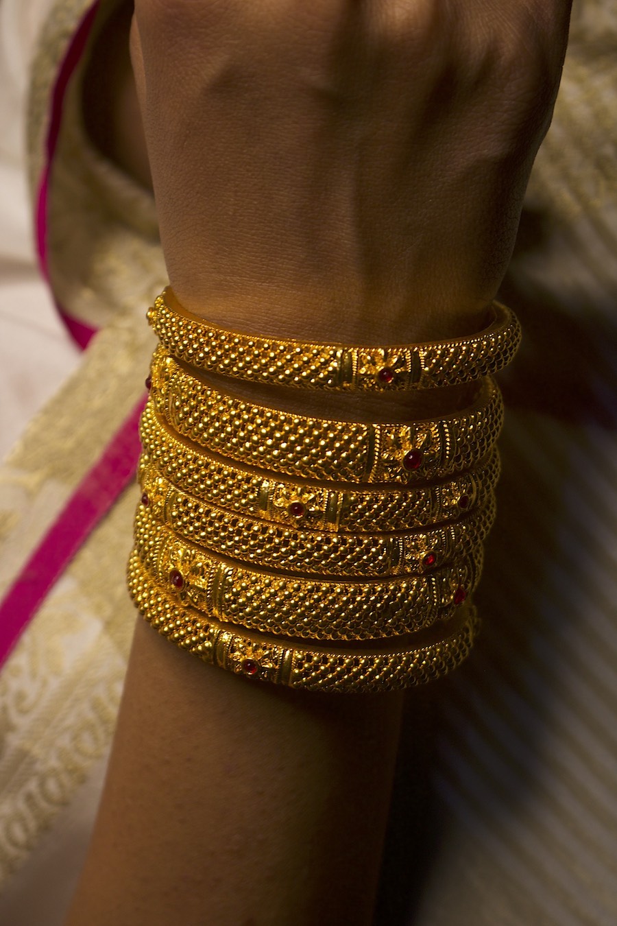 Kundan bangles set kbn250257