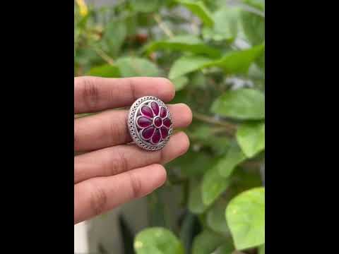 floral design finger ring