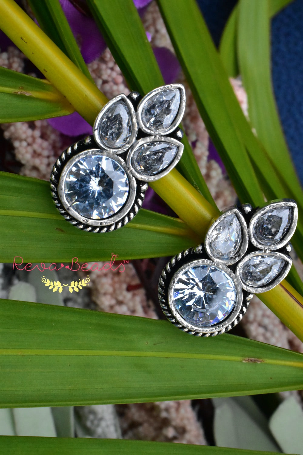 everyday wear studs