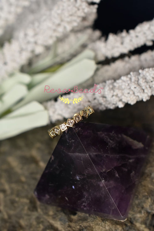 delicate finger band