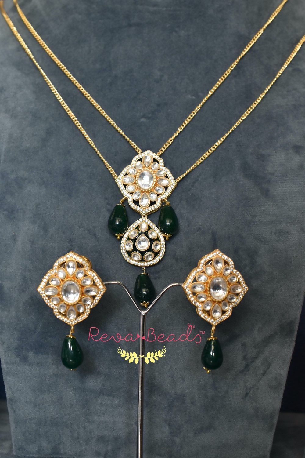 kundan Meena pendant earrings set