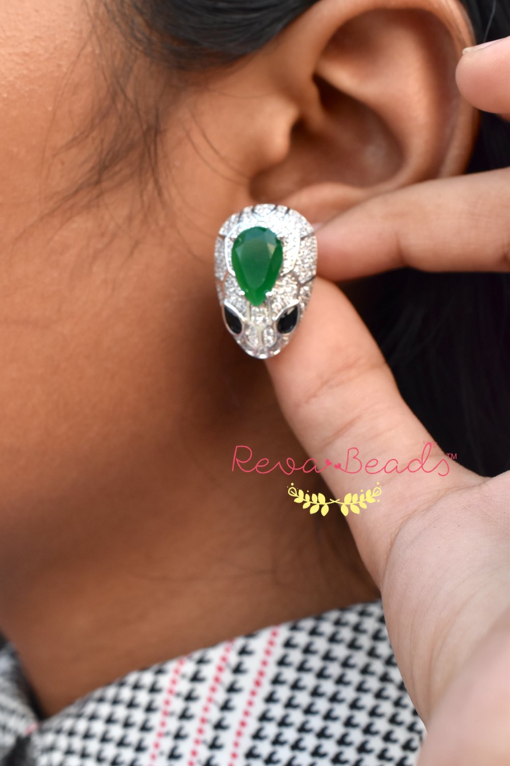 serpentine stud earrings