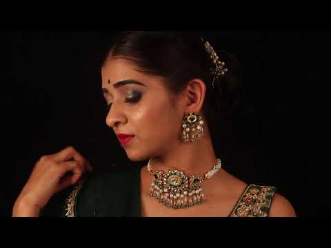 delicate emerald kundan choker