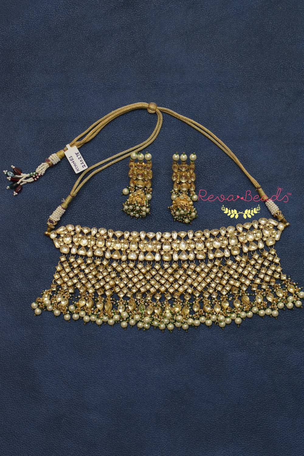 choker necklace earrings