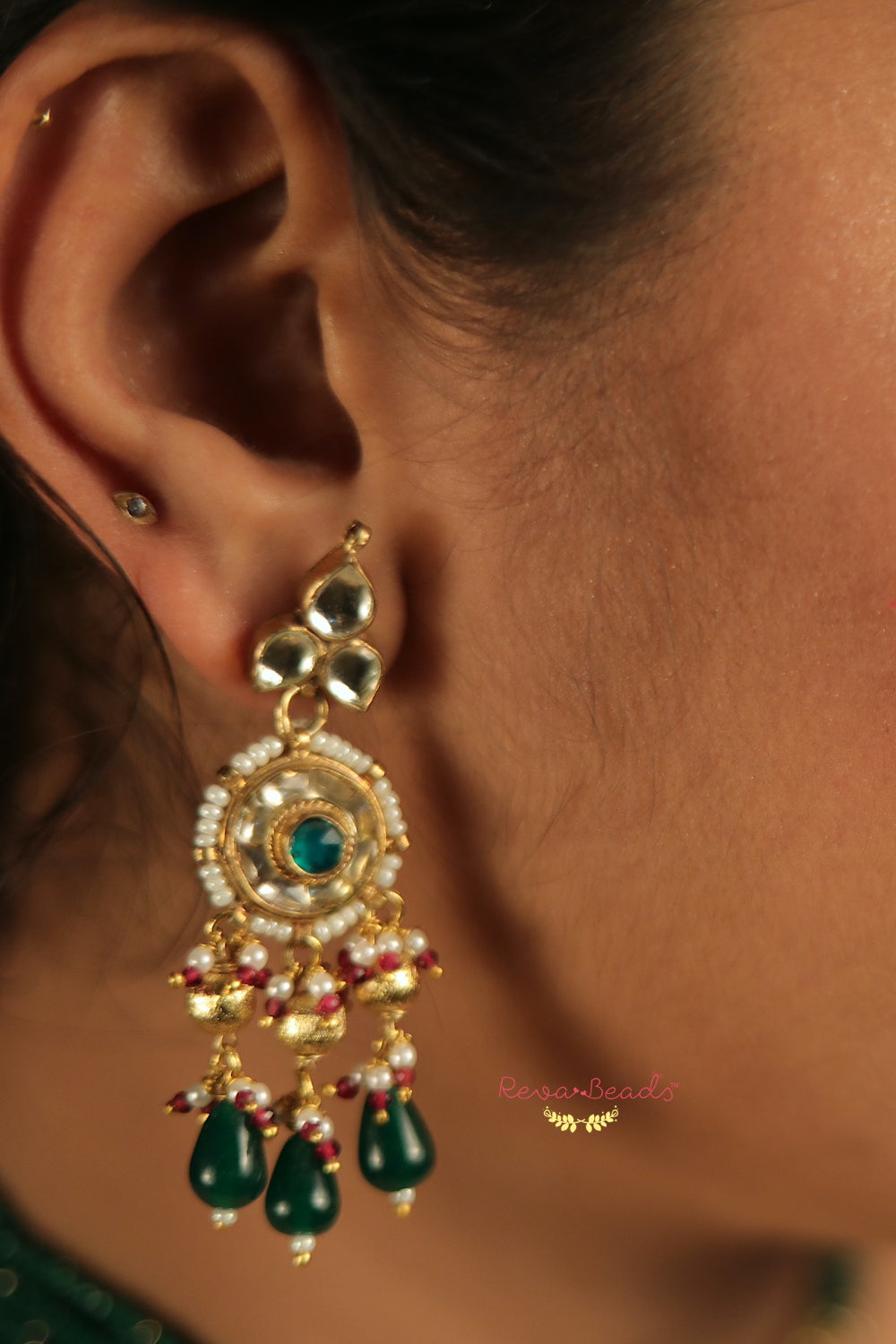 emerald green kundan