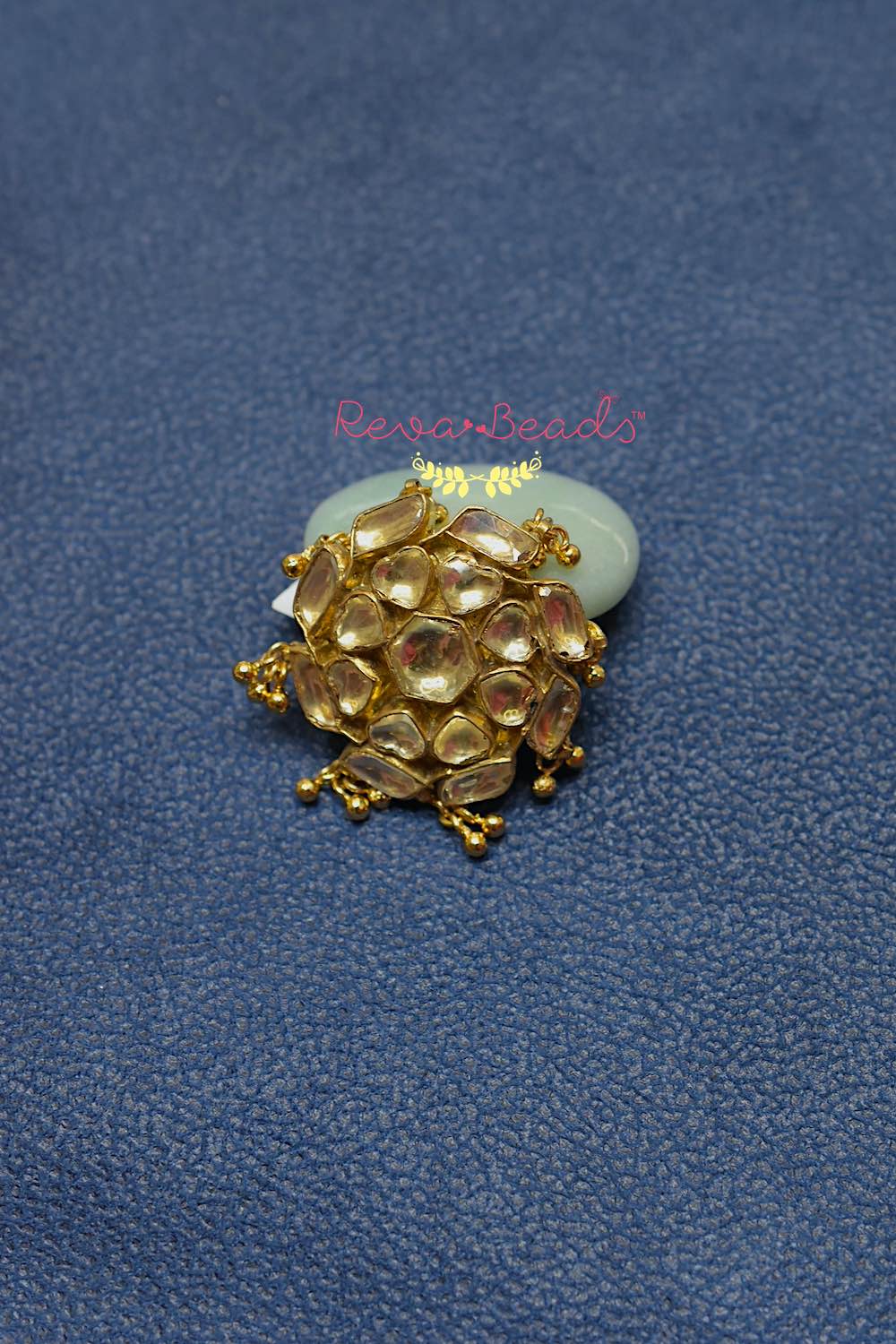 gold finger ring