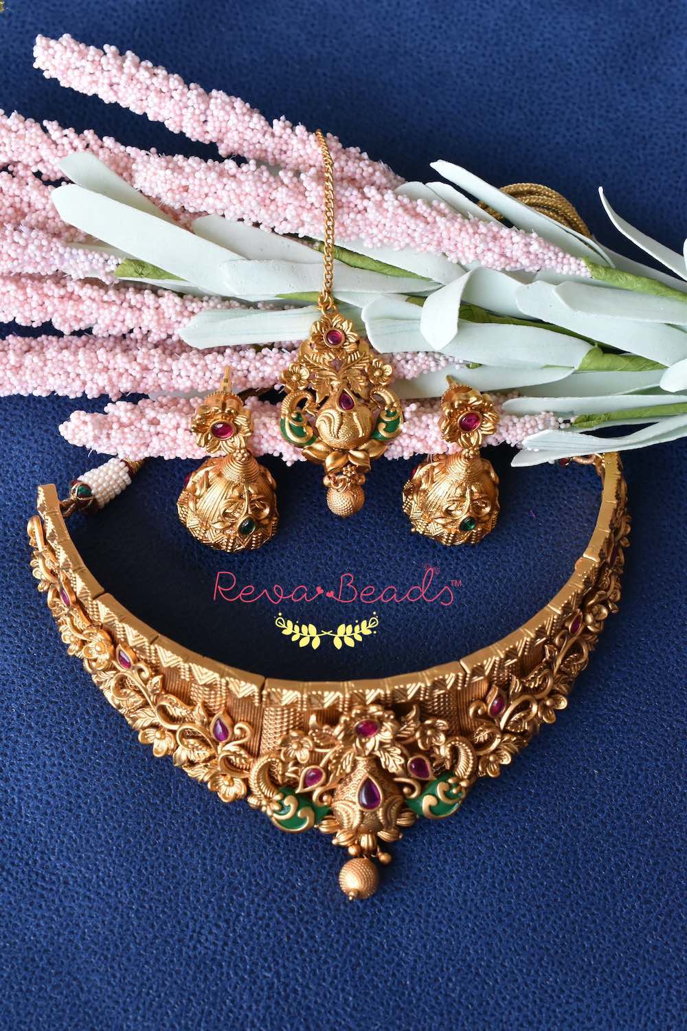 temple choker necklace