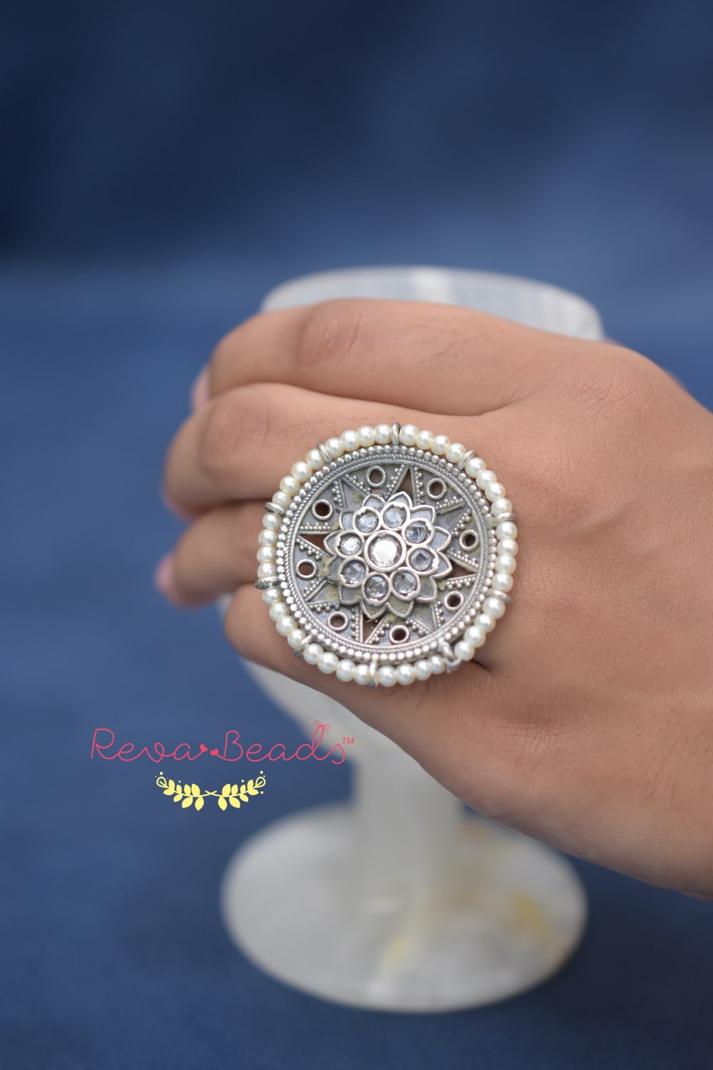 silver finger ring