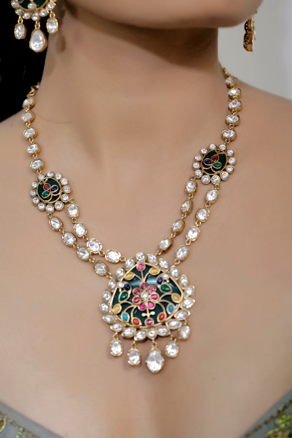 multistage necklace set