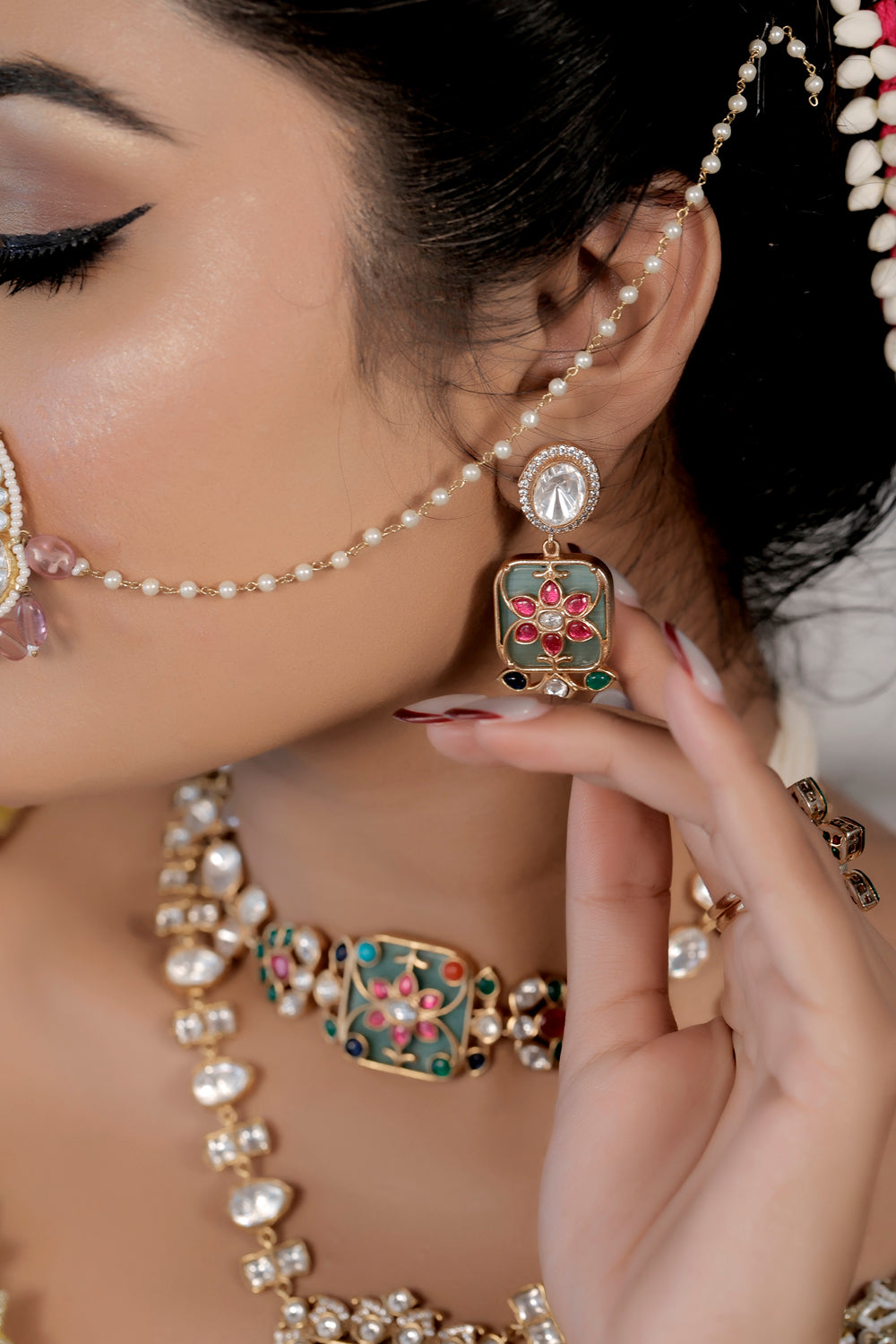 kundan emerald stone necklace