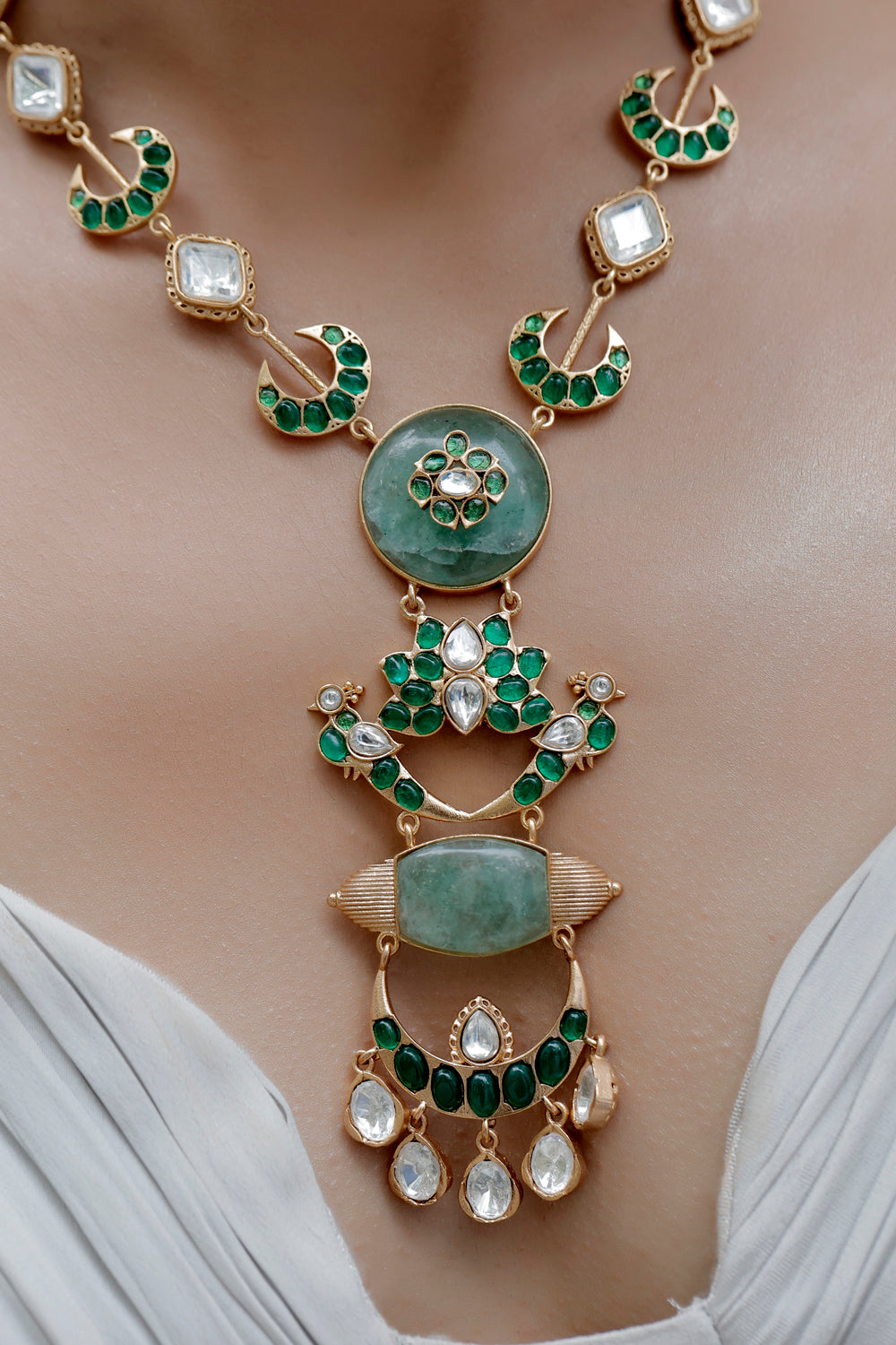 green semi precious stone necklace set
