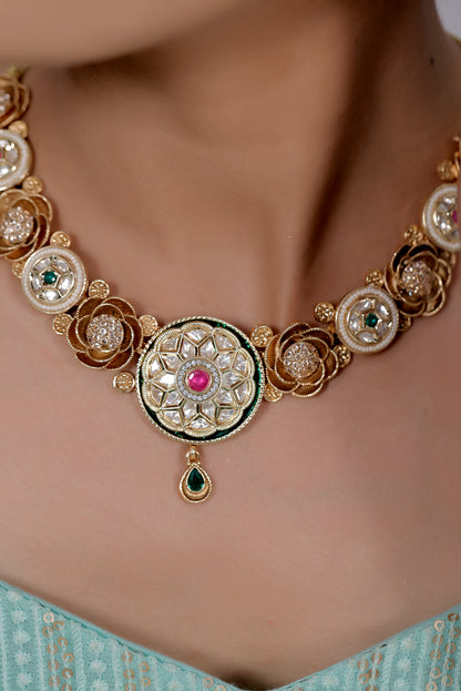 antique roses necklace