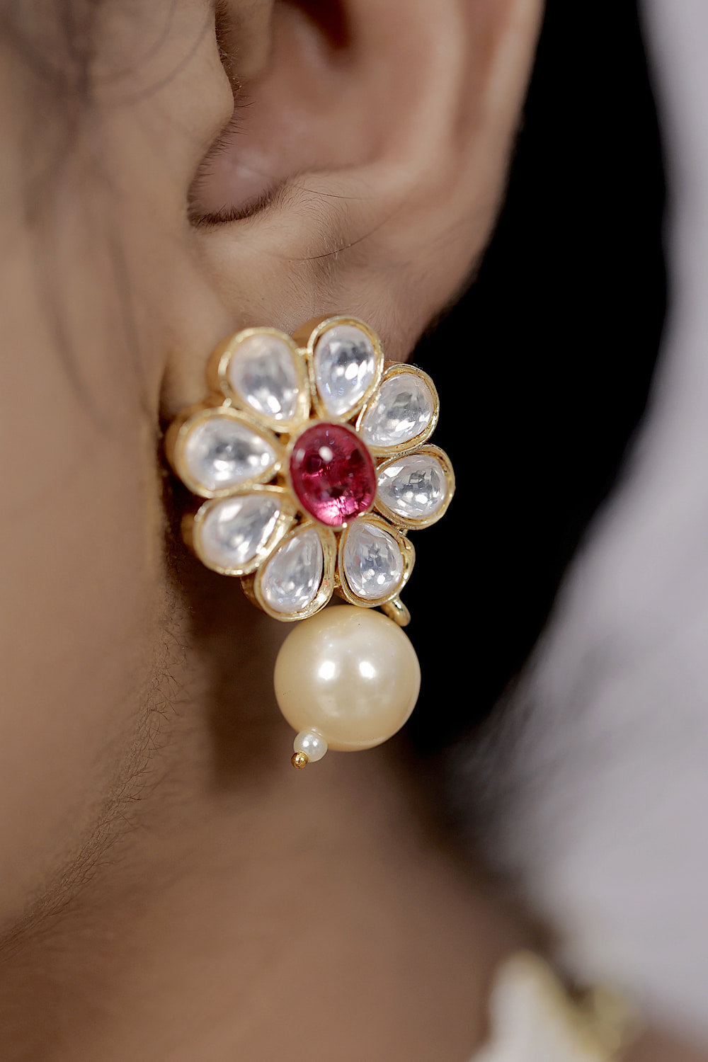 delicate navrathna choker