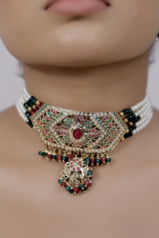 choker set