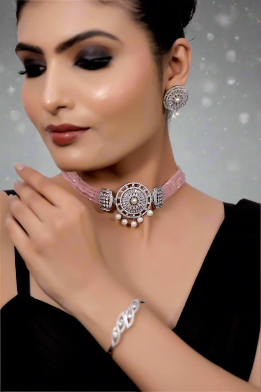 delicate ad choker