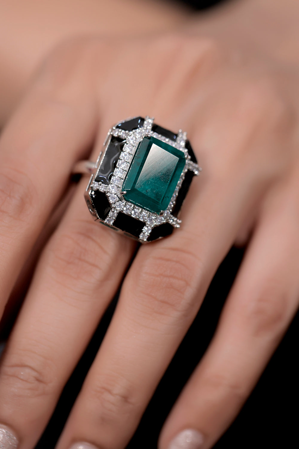 green finger ring