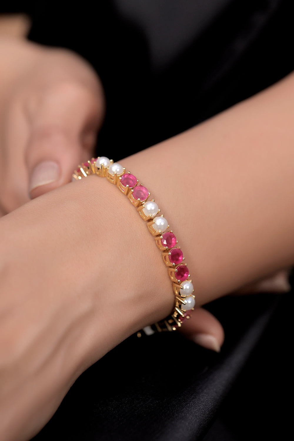 openable tennis bracelet