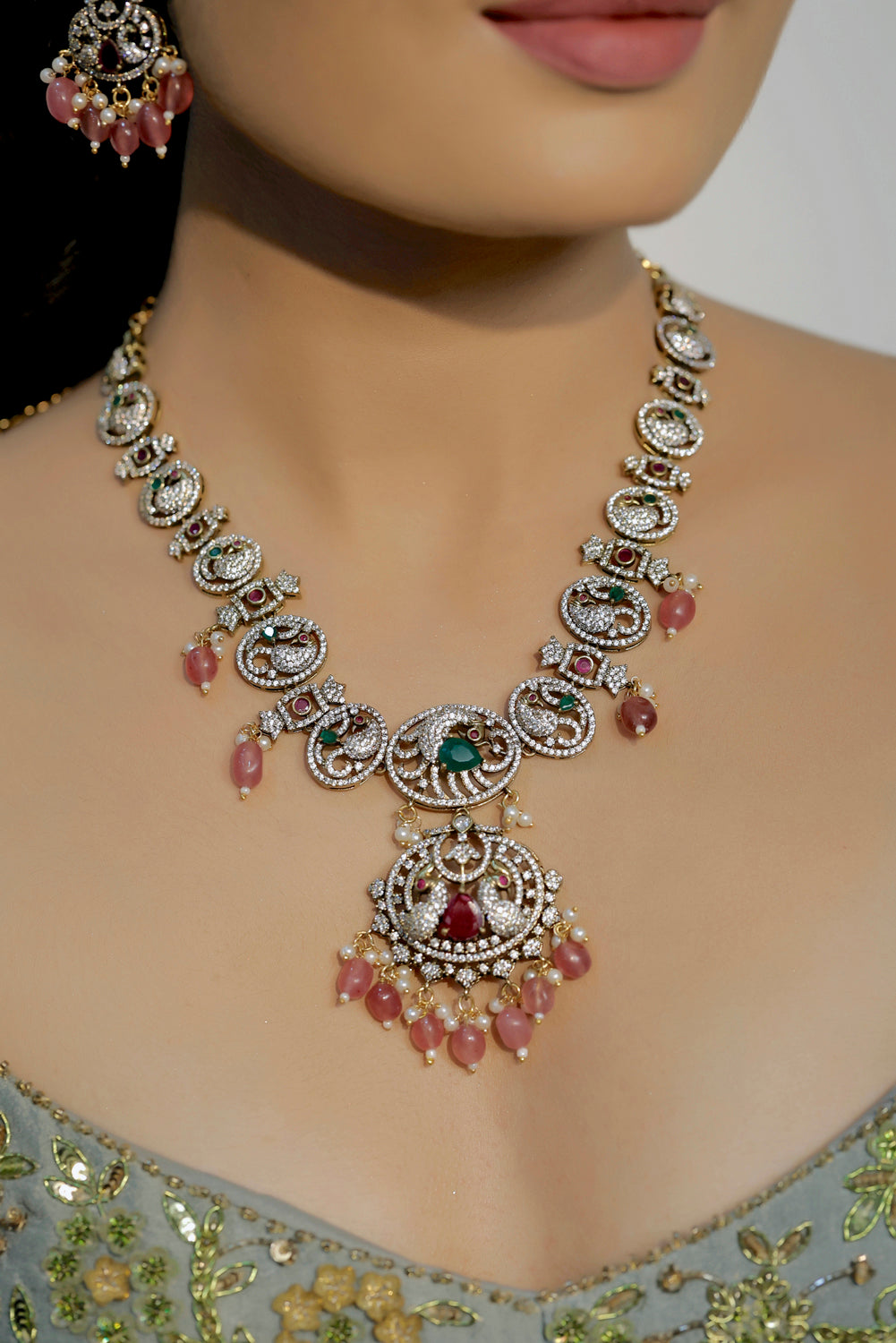 long american diamond necklace with drop earrings in victorian look