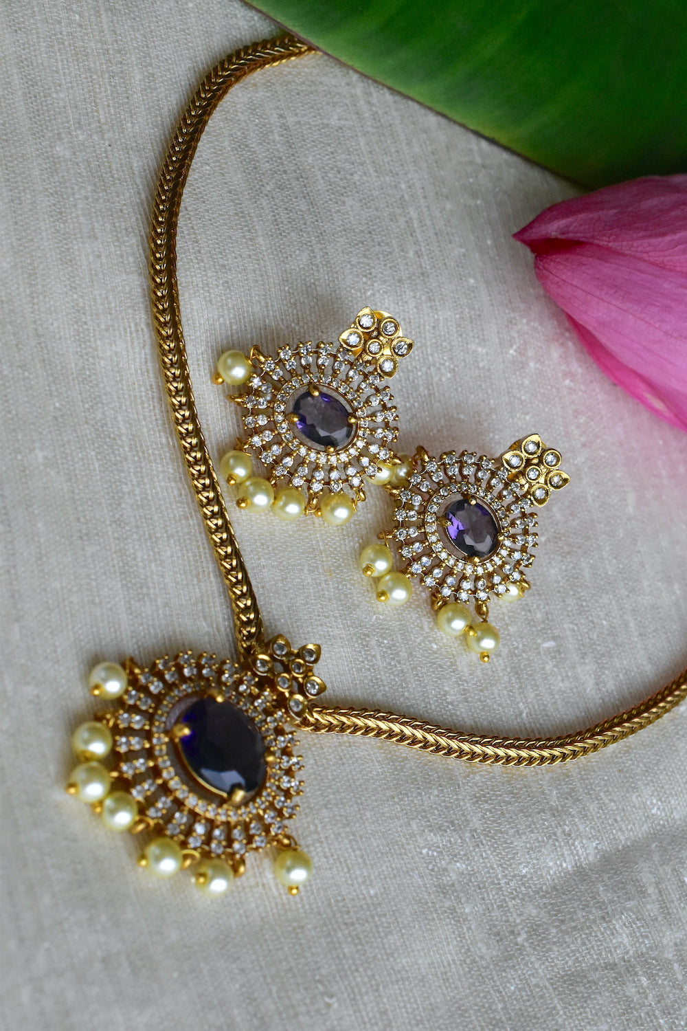 Zirconia antique gold Choker Set 250249