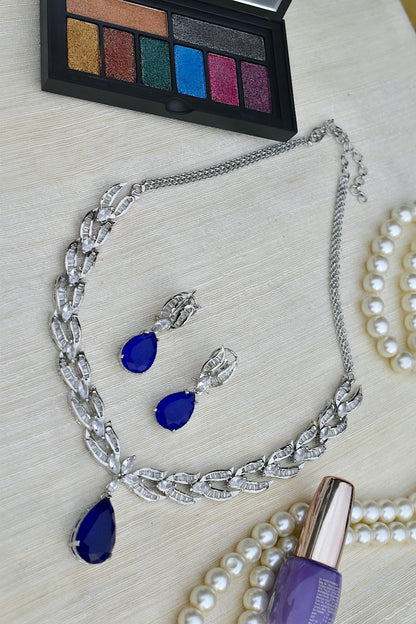 delicate doublet necklace