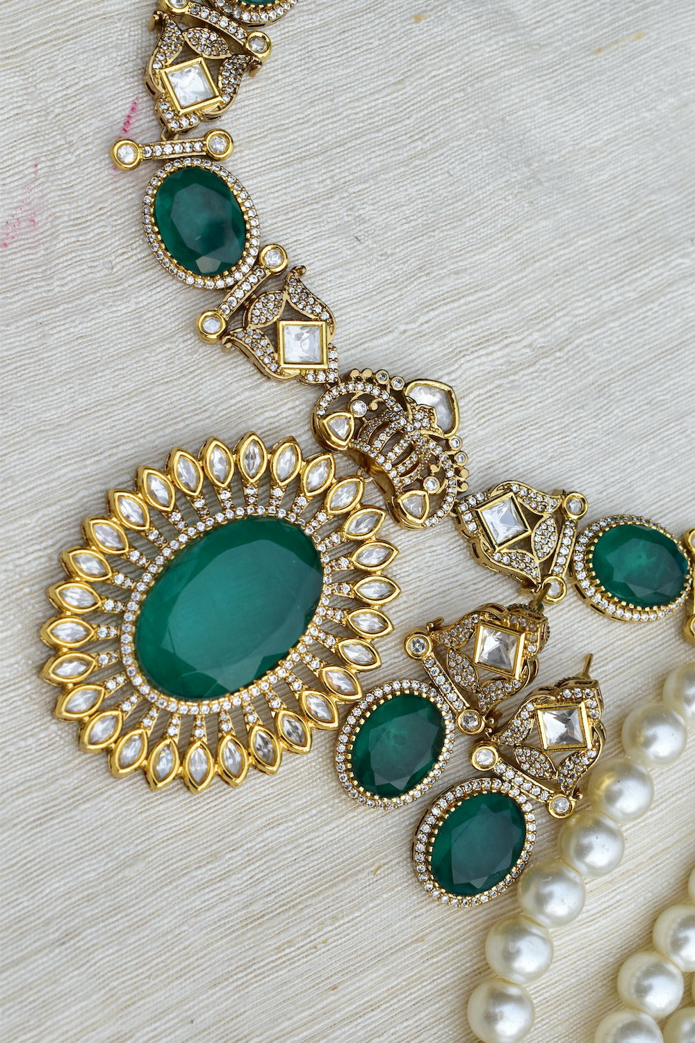 green stone necklace