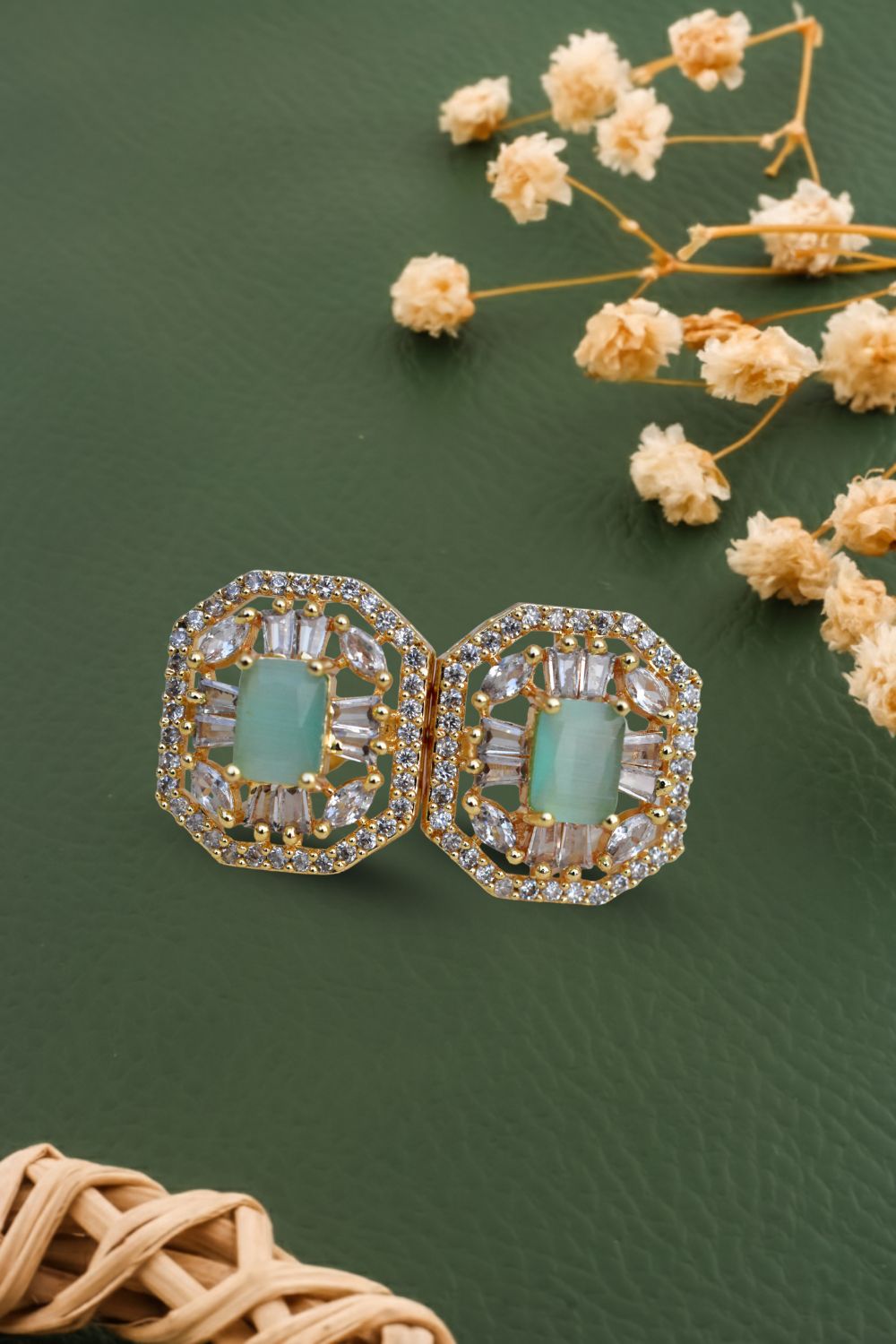 Ad zircon antique gold polish oval stud earrings adgpse250305