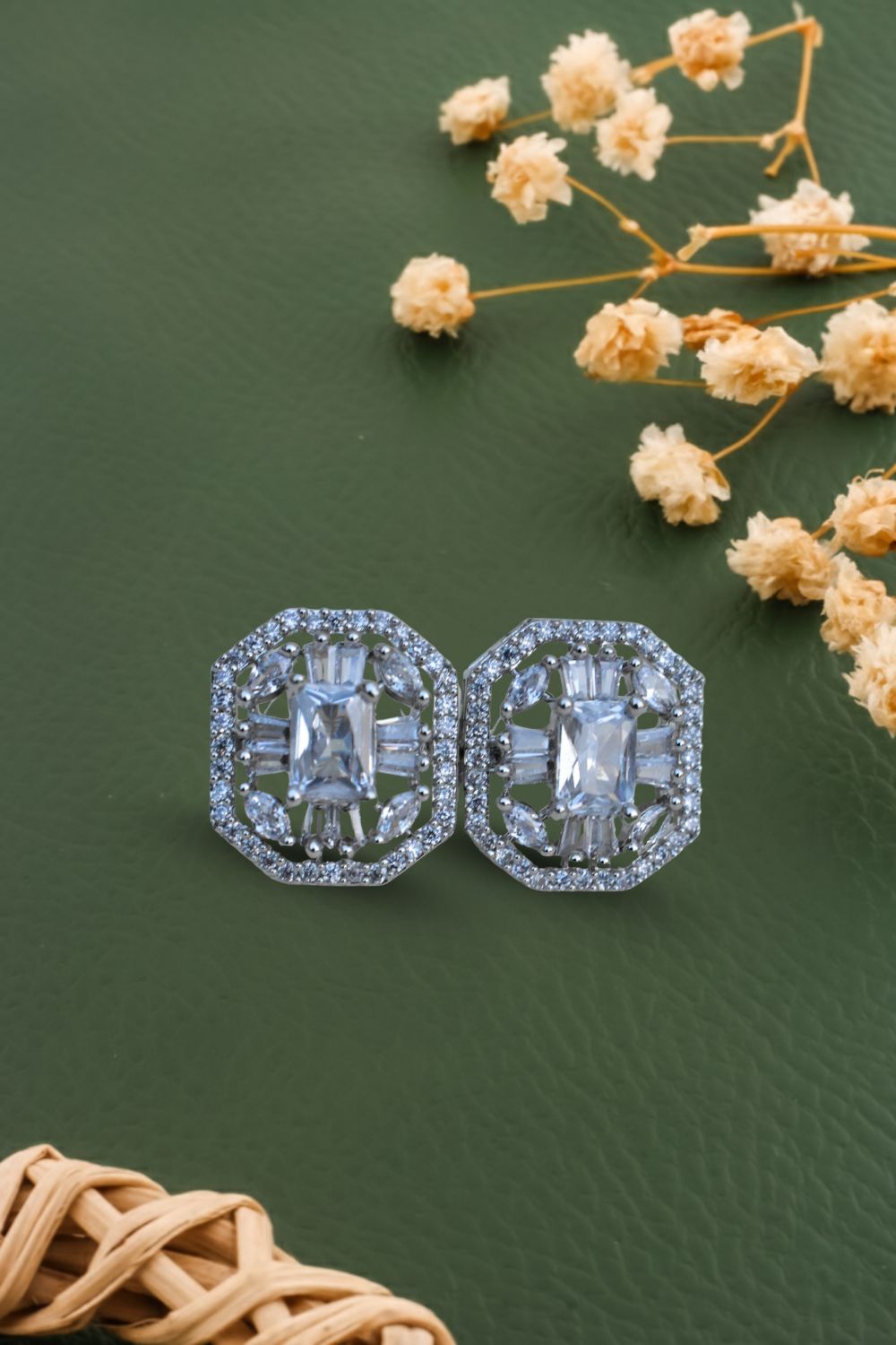 Ad zircon antique gold polish oval stud earrings adgpse250305