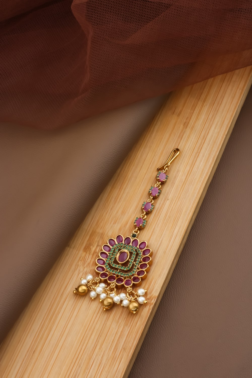 ad kundan maang tikka