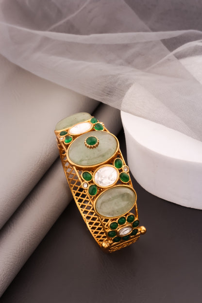 semi-precious stone kundan antique gold bracelet 240334