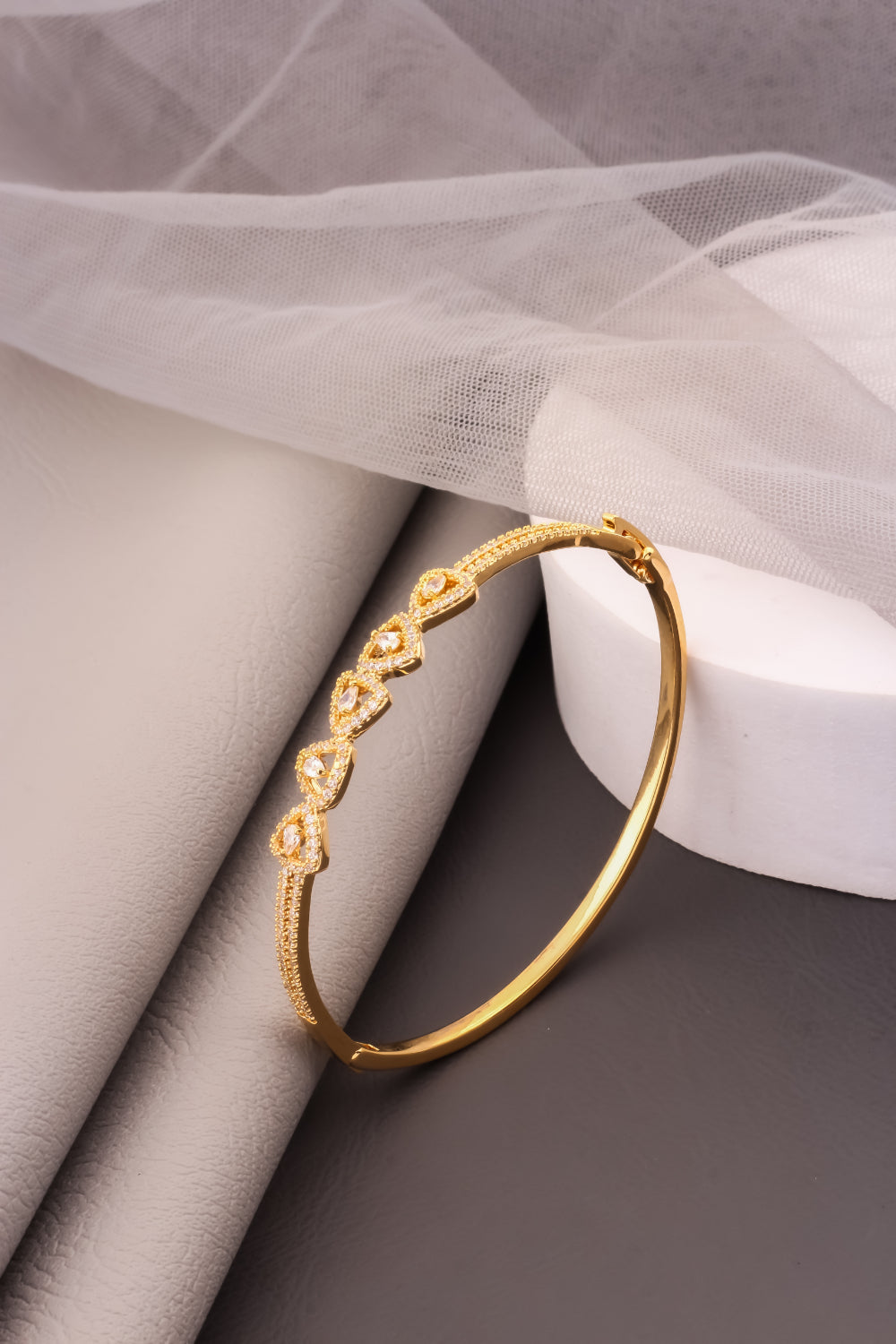 Cubic Zirconia gold plated Bangle-Style Bracelet adbr240071