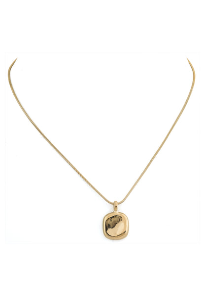 anti tarnish gold necklace