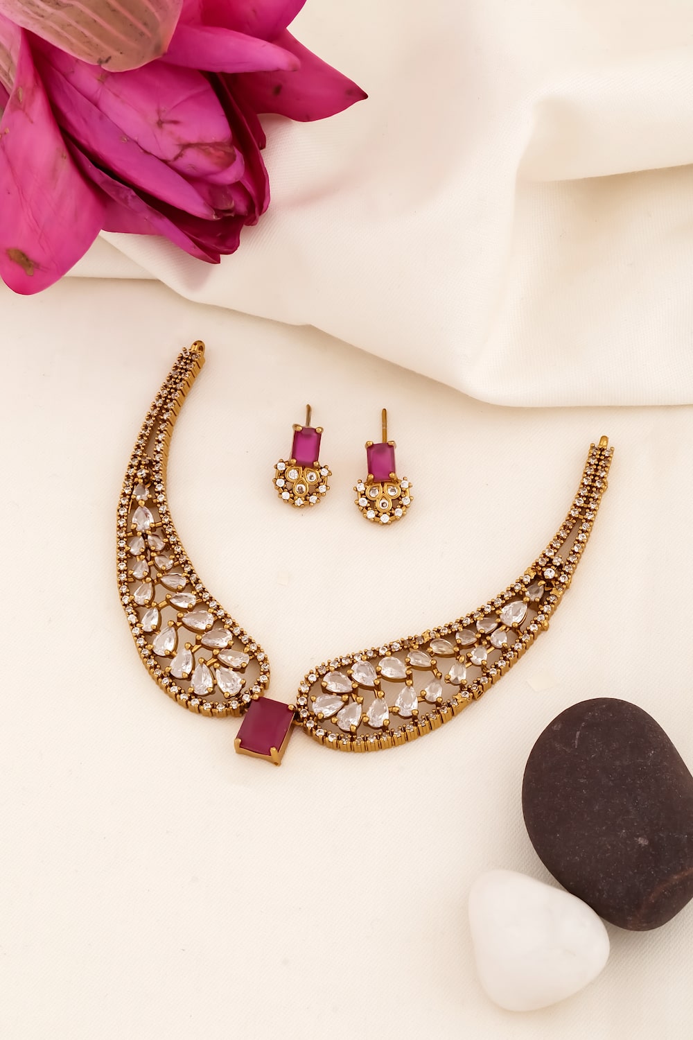 delicate cz choker
