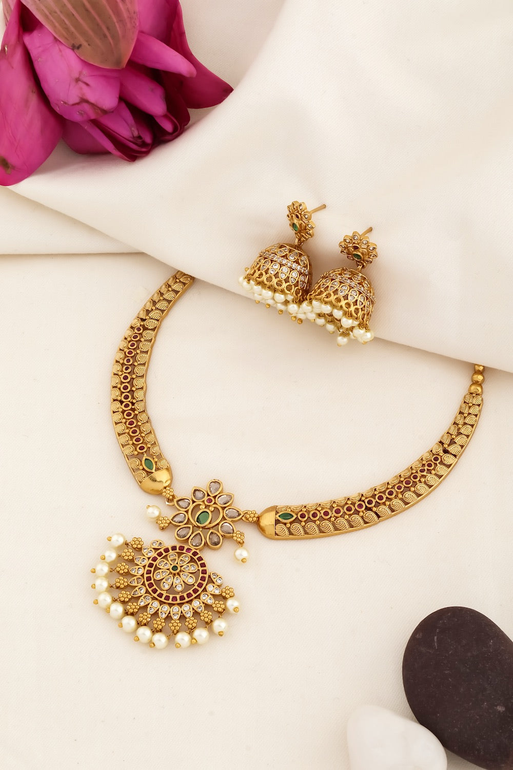hasli gold necklace jhumka