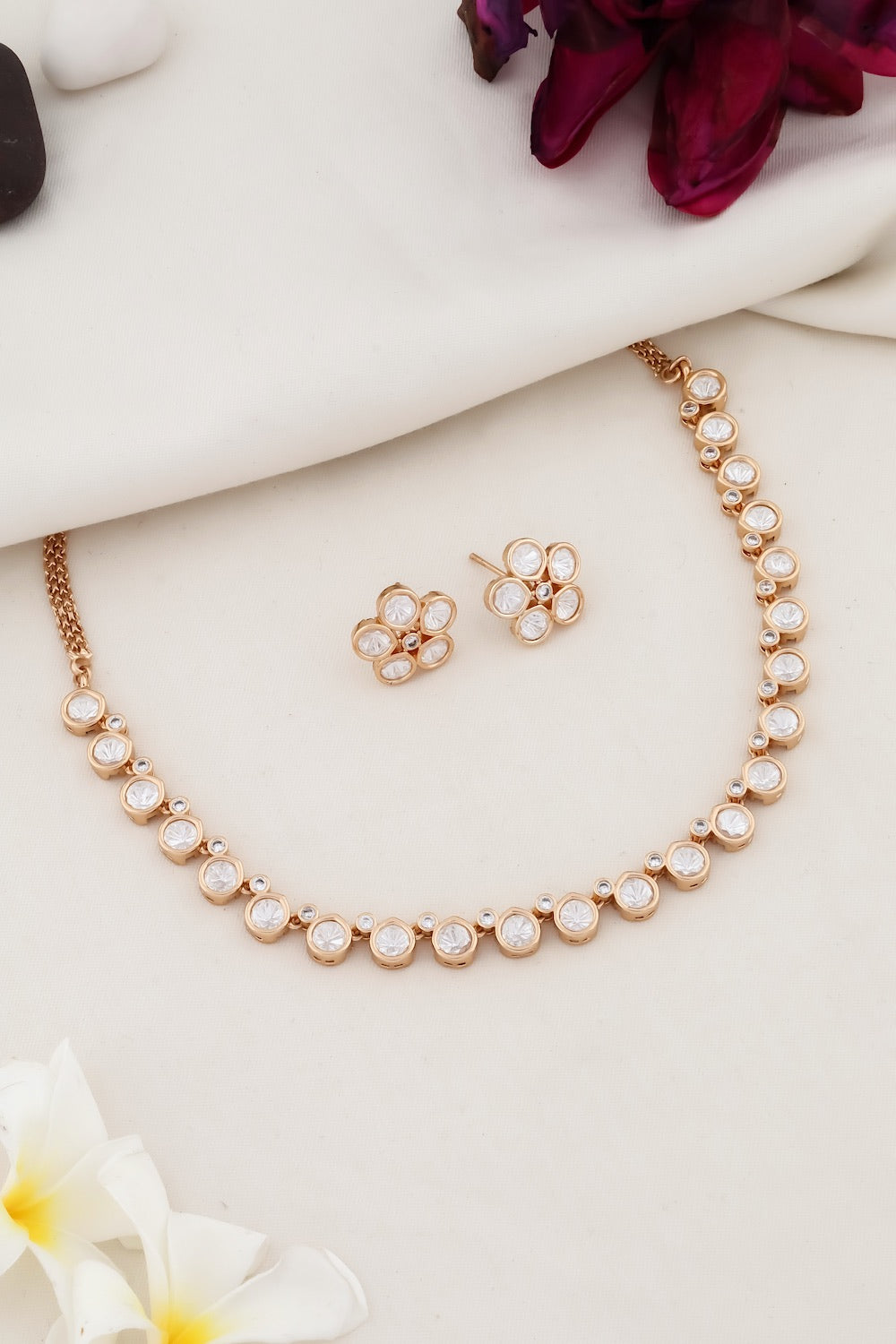 delicate kundanset