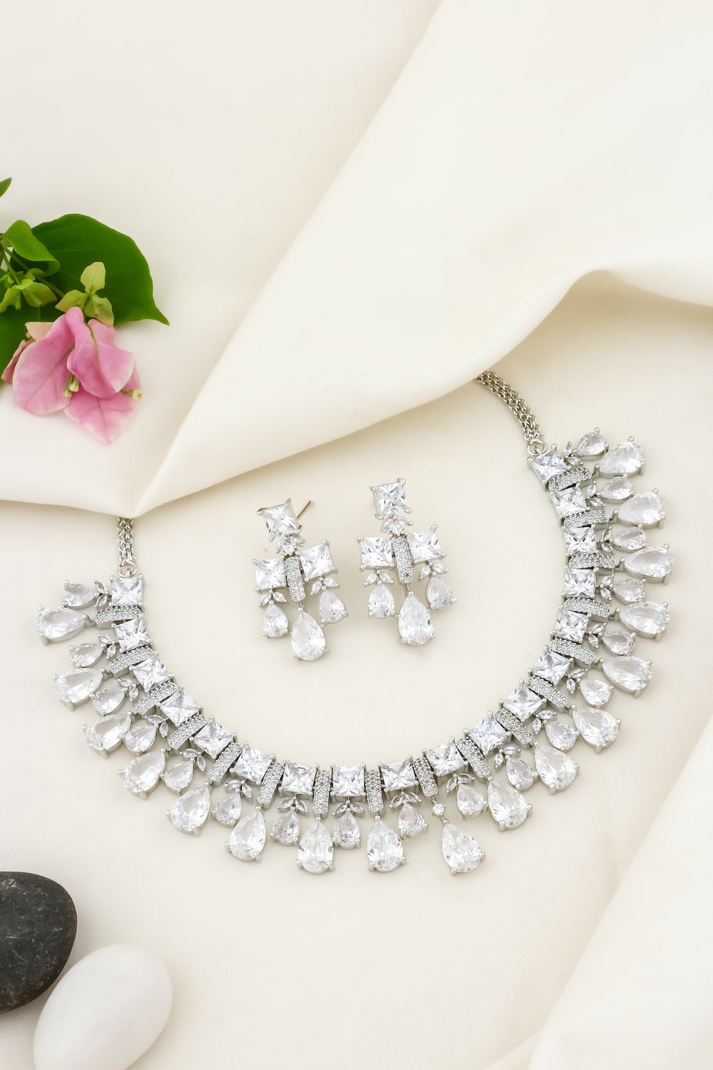 diamond replica choker set