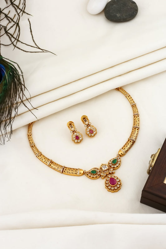 gold hansli necklace