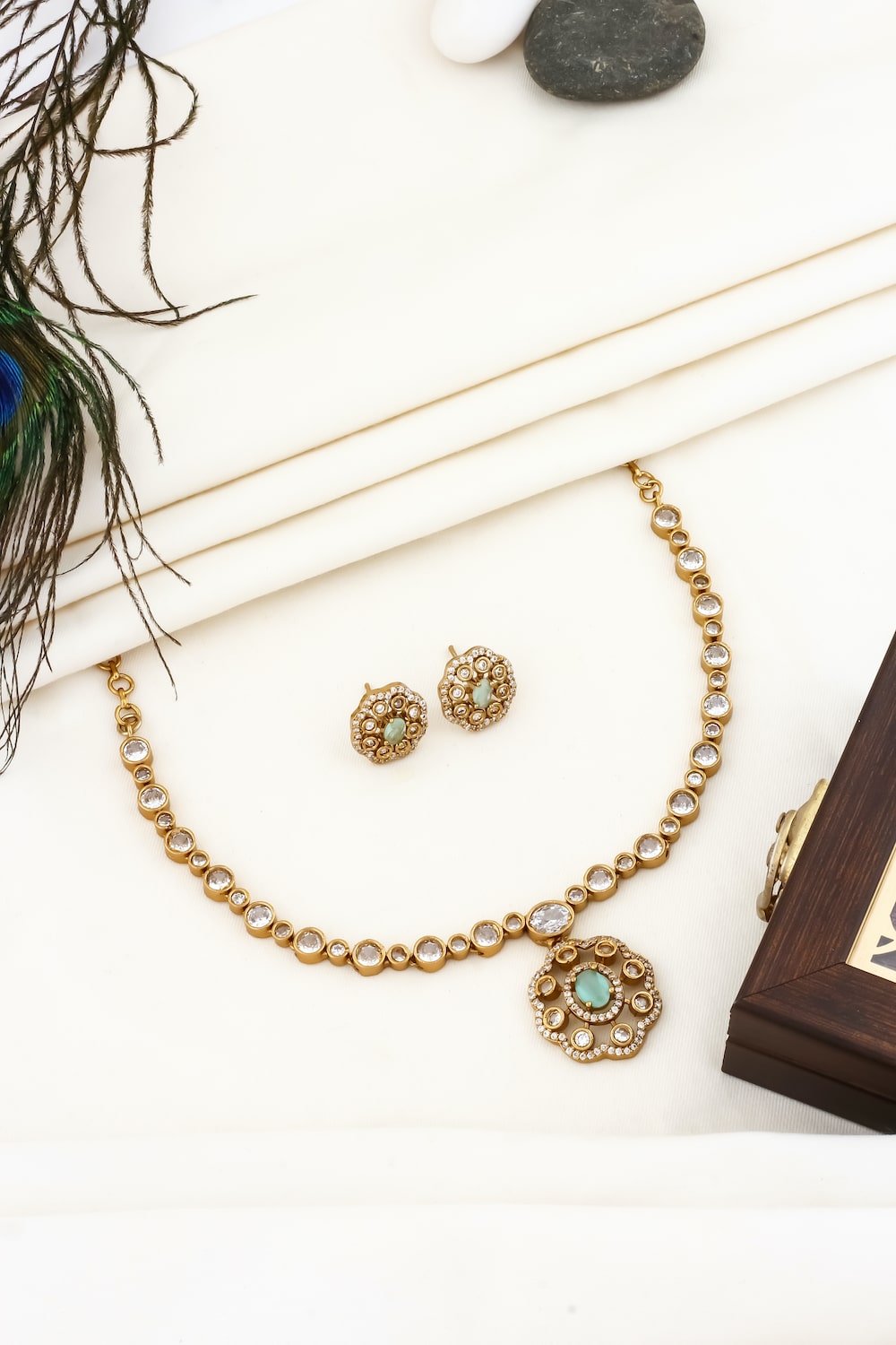 mint necklace set