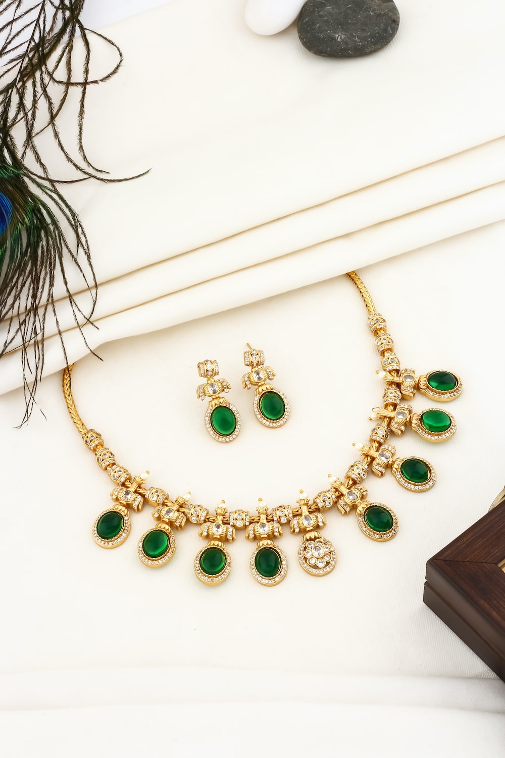 Emerald Choker