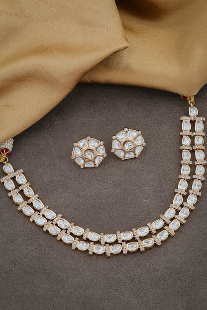 tyaani kundan set