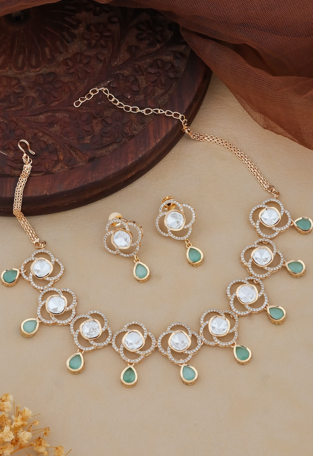 floral kundan neckacle