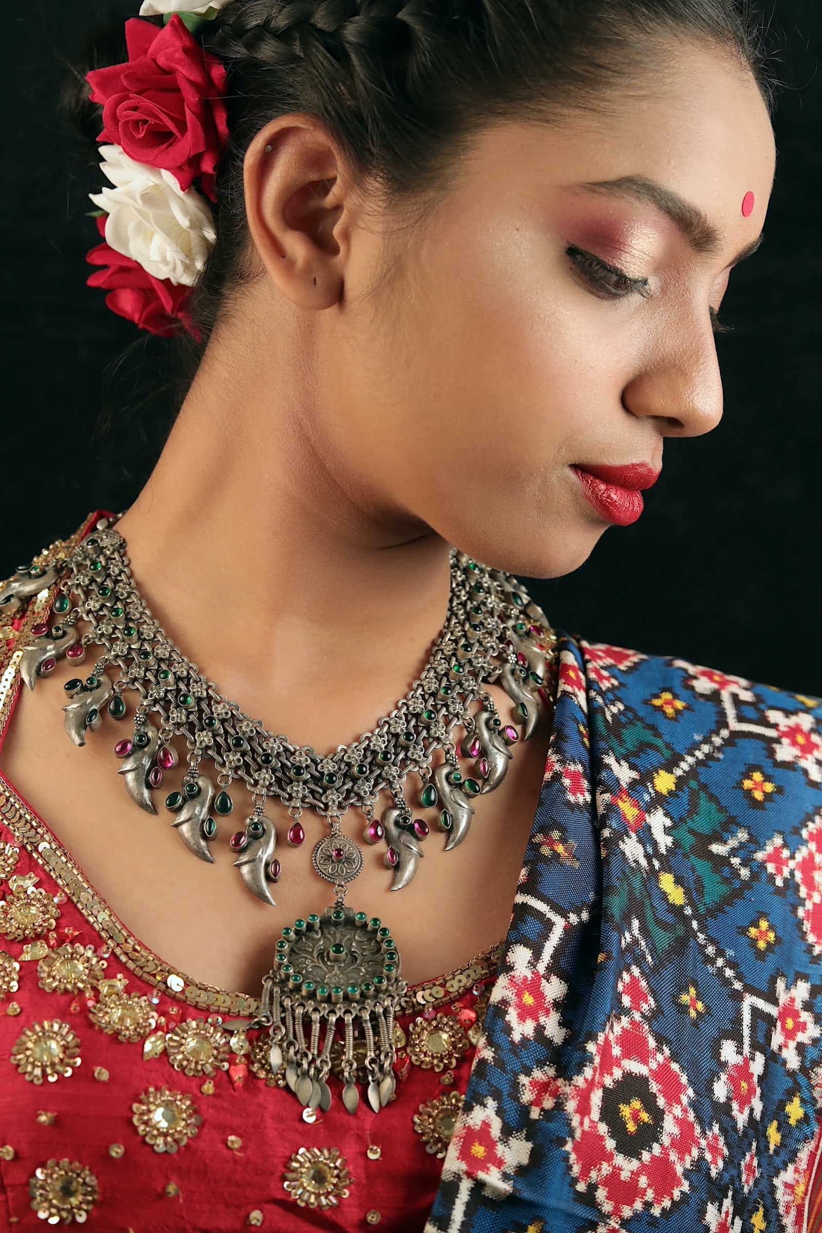 INDIAN STERLING SILVER NECKLACE